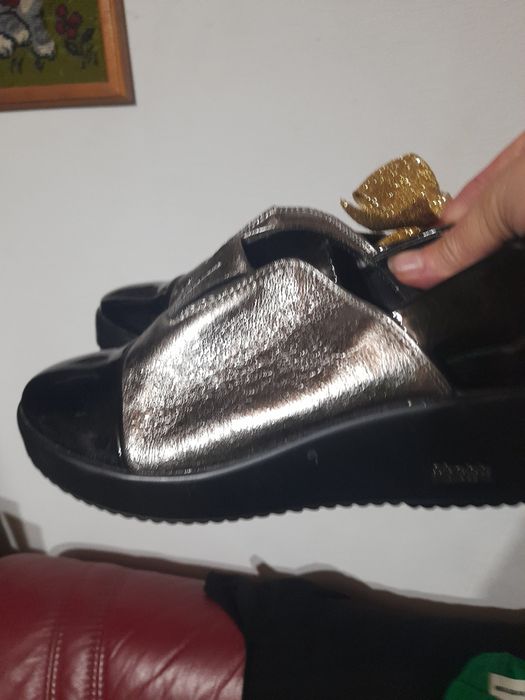 Pantofi sport,gri cu negru,lac,foarte comozi,marimea 37