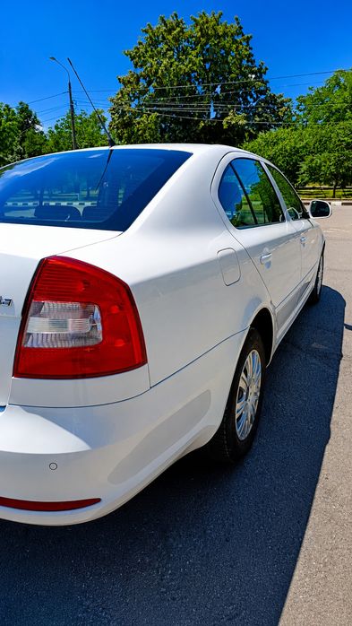 SKODA Octavia 2010 — imagine 4