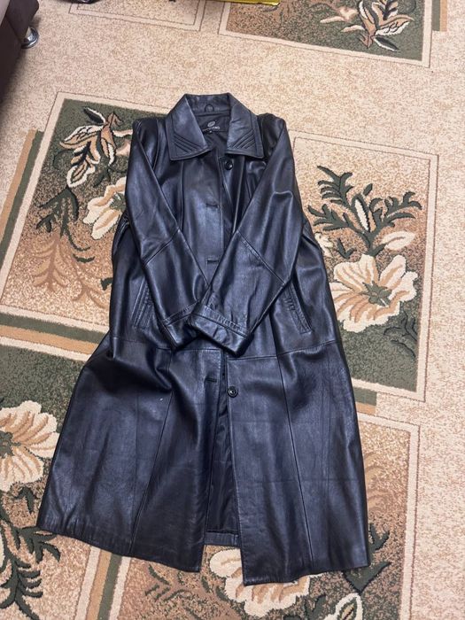 Кожаный плащ чёрный
