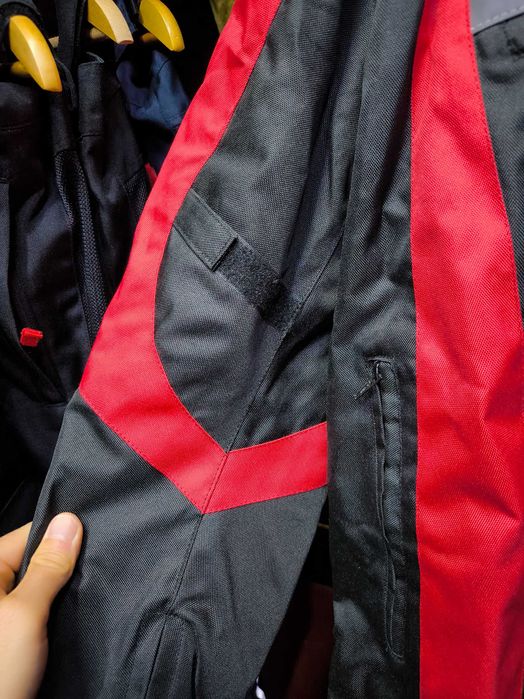 Geaca moto iarna noua, protectii umeri coate, spate, impermeabila