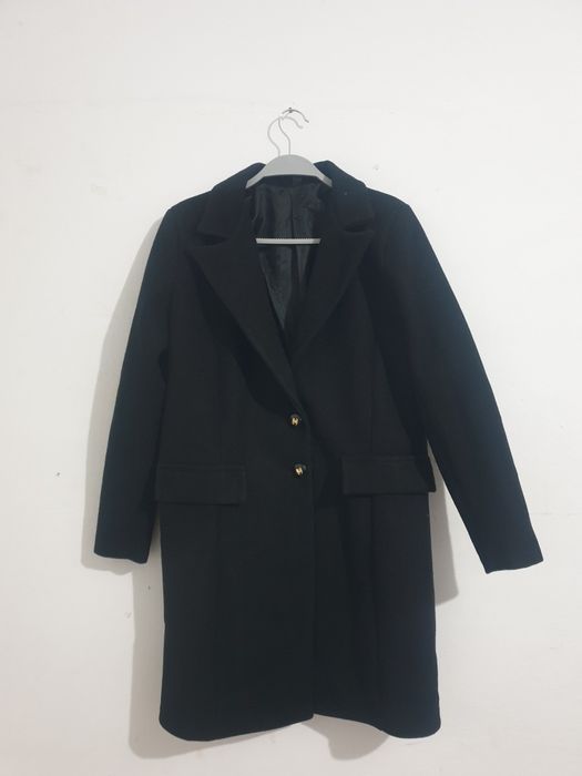 Vand 2 paltoane marimea S