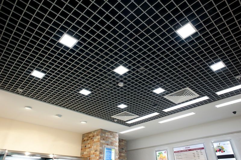 Делаем потолок армстронг и грильято