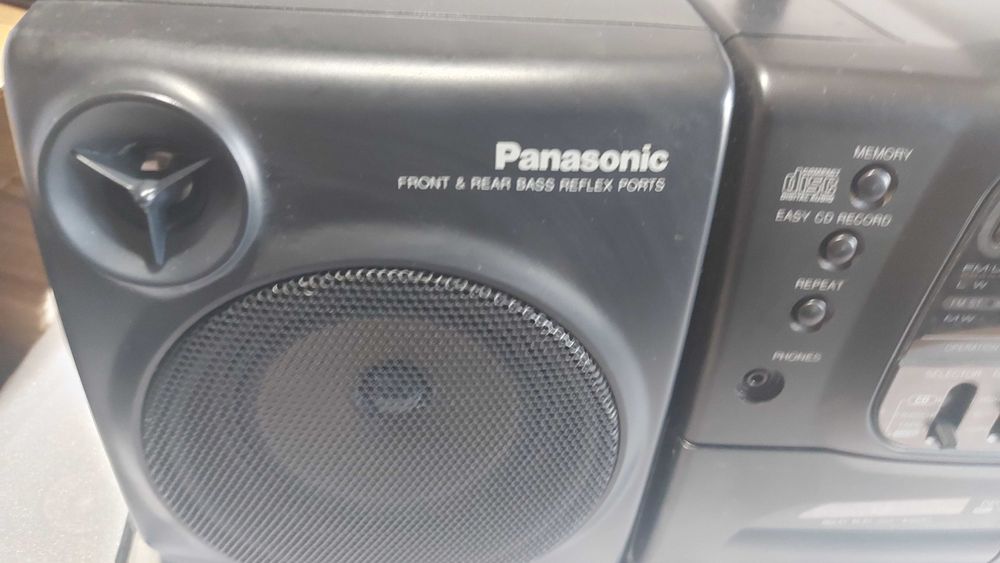 Panasonic RX-DT600 двукасетъчен радиокасетофон със CD плейър