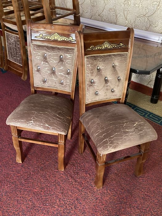 Стол стул сотилади 18 та лик комплект янги хали ишлатилмаган сифатизур