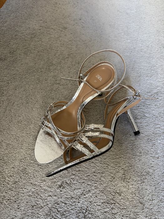 Дамски обувки на ток Zara