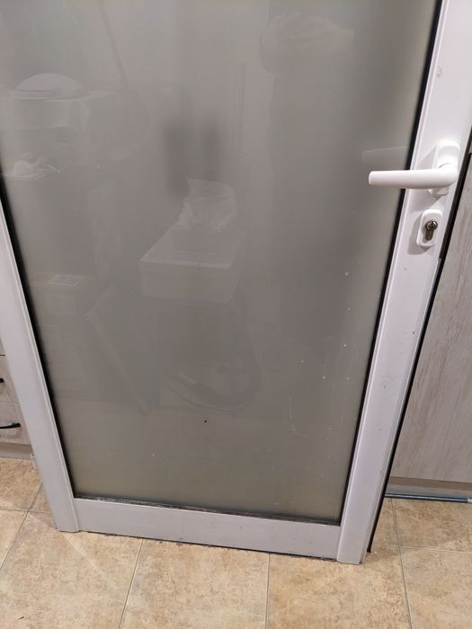 Алуминиева врата с каса