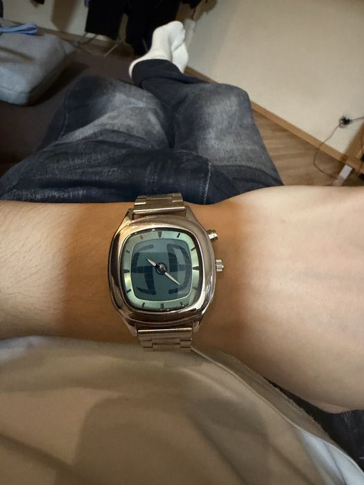 Продам Часы наручные