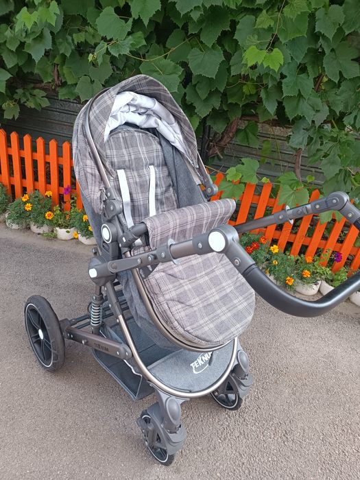 Продам детскую коляску