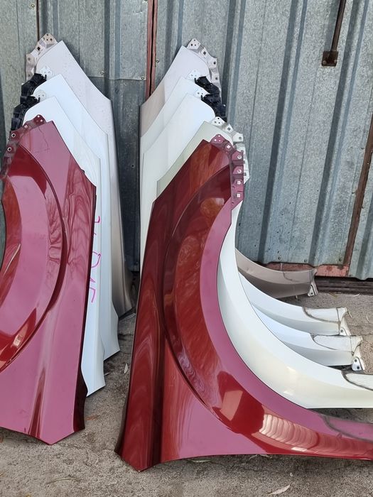 Крыло переднее на Subaru Outback BR.