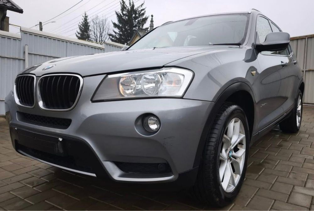 Dezmembrez BMW X3 F25 X-Drive M Pack 2.0d N47 ,manual,Navigatie,piele