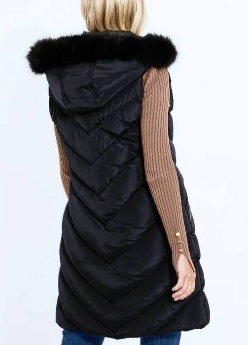 Дамски елек с качулка