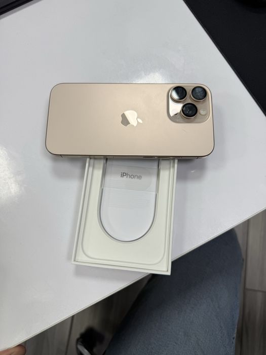 Apple Pro Max 16 Desert 256 GB