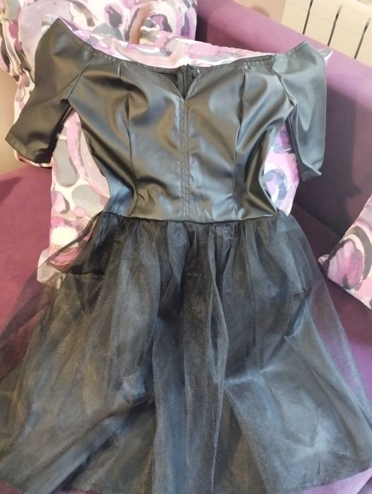 Нова, черна рокля ХС, С