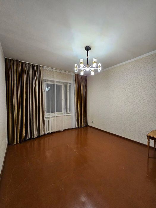 Венгерская Сергели. Аэропорт. 3/3/4 74м²  77 серия