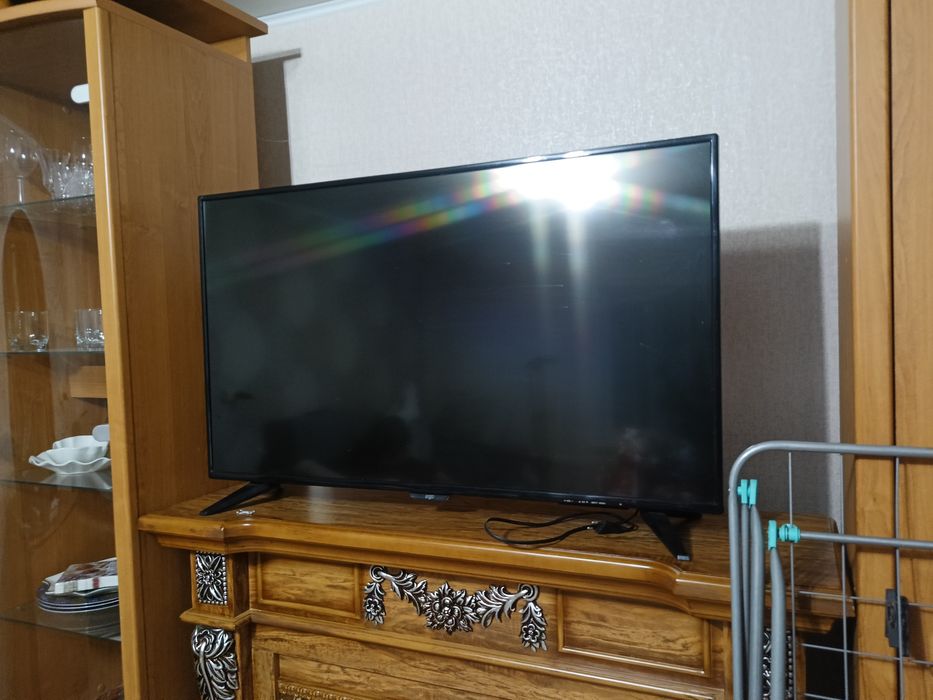 Продам телевизор