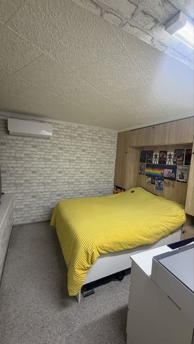 Продам квартиру 4 мкр 19 д