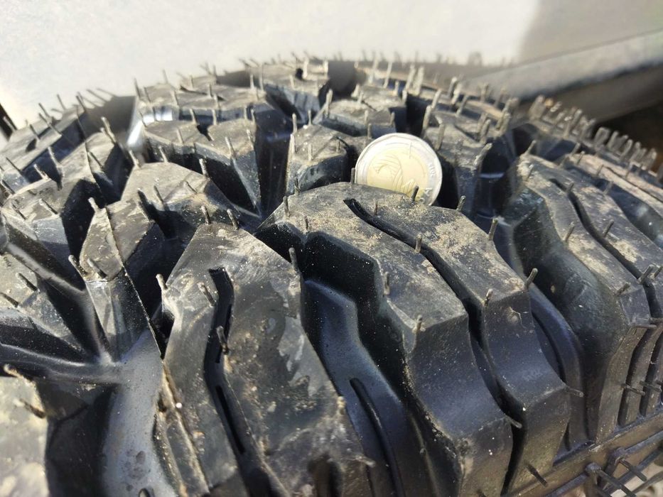 4 броя джанти с гуми - уаз , витара