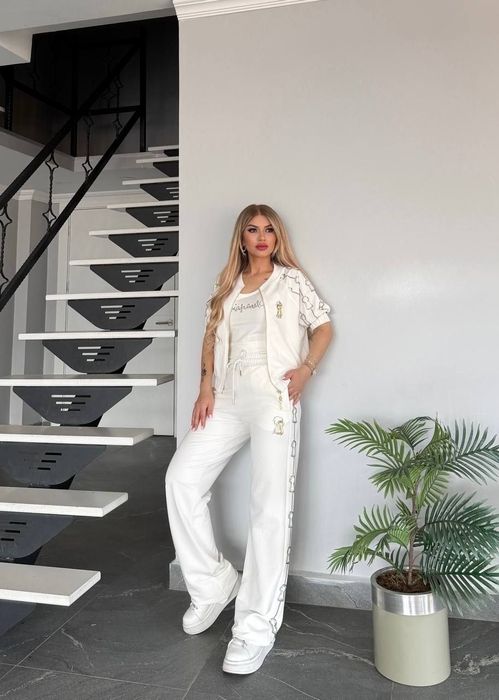 Дамски комплект  .