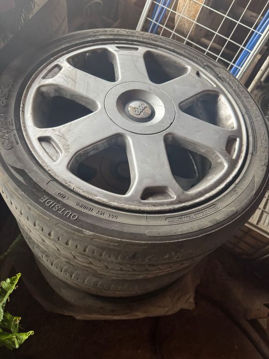 За Ауди a4 slaine ви са джантите