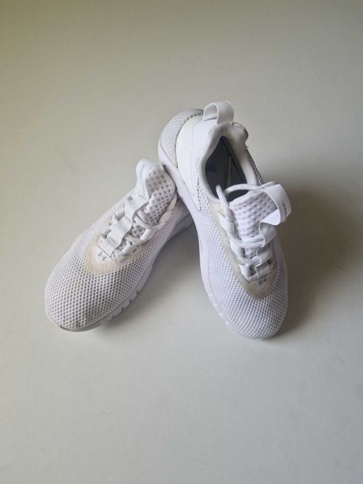 Under Armour Hovr оригинални маратонки