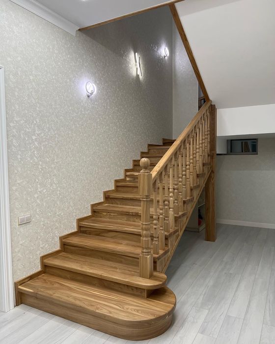 Лестница/Деревянная лестница