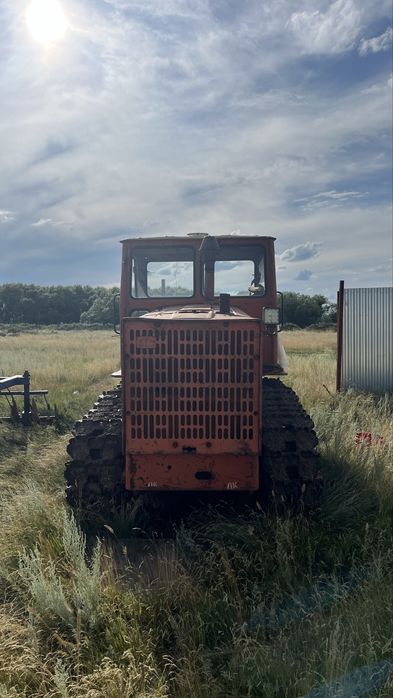 Продам трактор т4