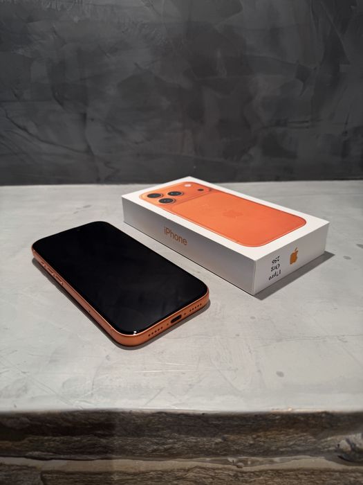 КАТО НОВ Iphone 17 Pro Orange 256 GB, 100% battery