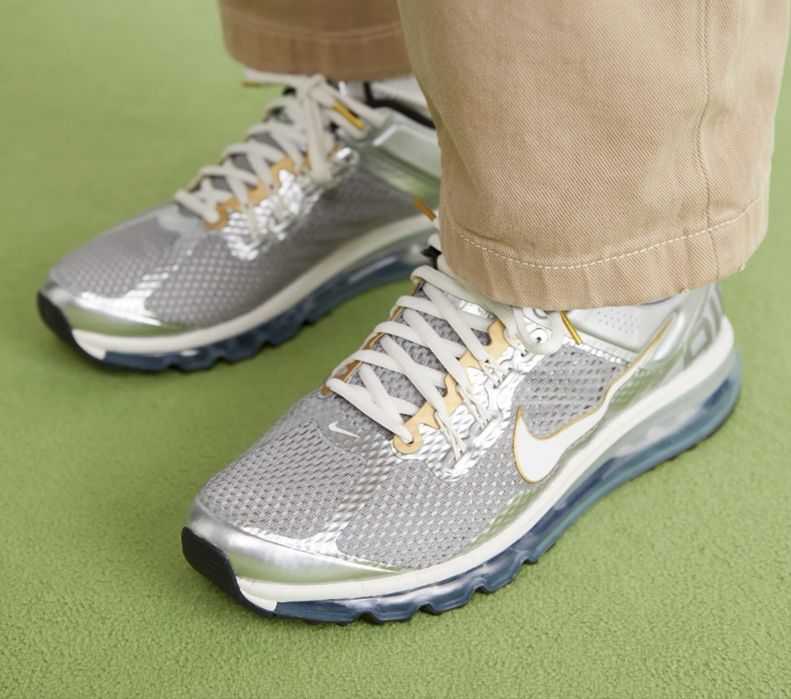Adidasi Nike Air Max 2013