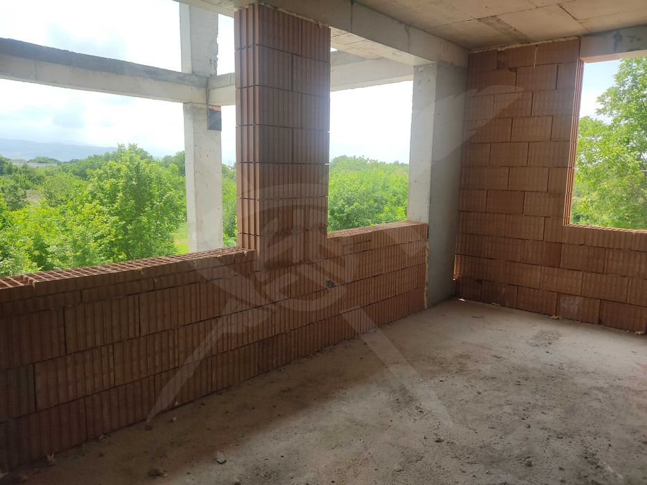 Продава се Двустаен апартамент в Пловдив, Коматевски възел - 97 кв.м за 1100 €/кв.м - Снимка #2