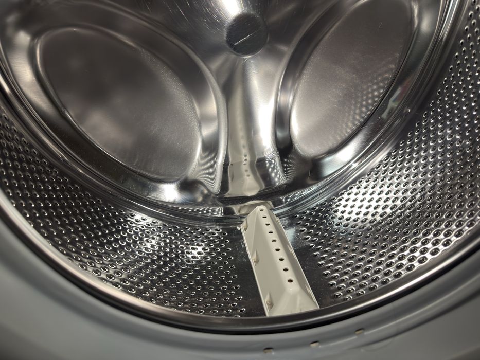 Стиральная машинка “INDESIT”