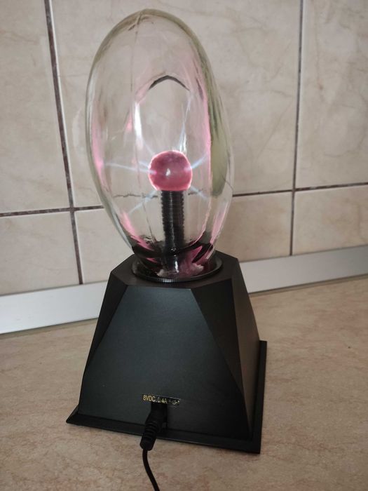 Lampa in forma de inima cu plasma/fulgere la atingere