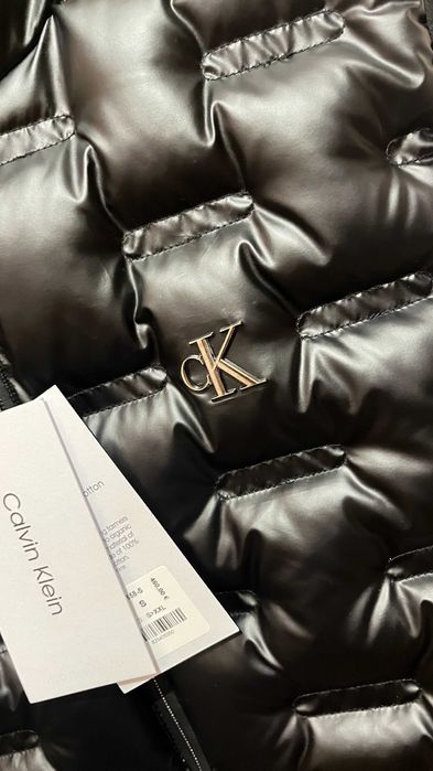 Calvin Klein пухен елек Нова колекция