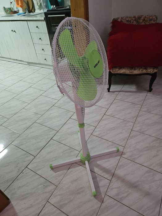 Вентилатор със стойка нов