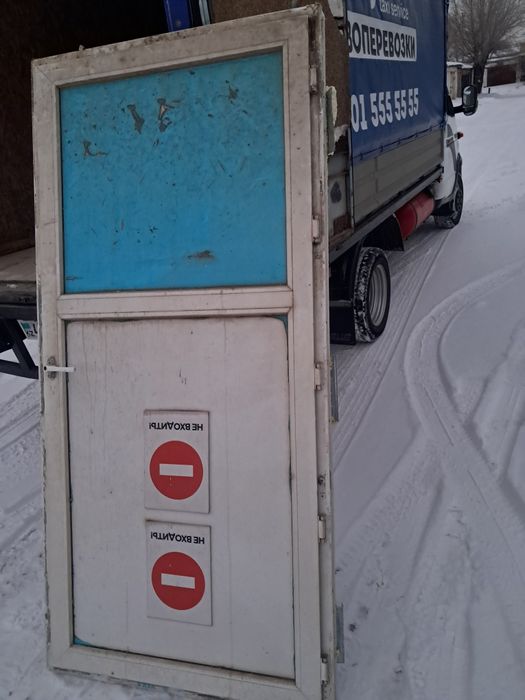 Продам  дверь пластик