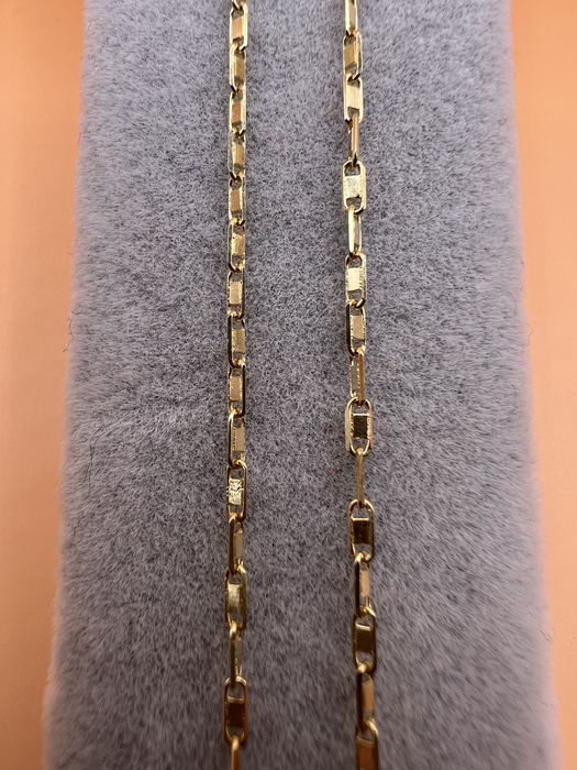 Продам золотую цепочку.