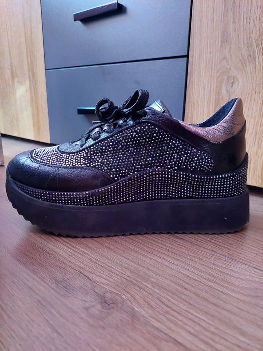 Оригинални обувки