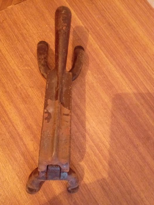 Чугунный орехокол СССР.