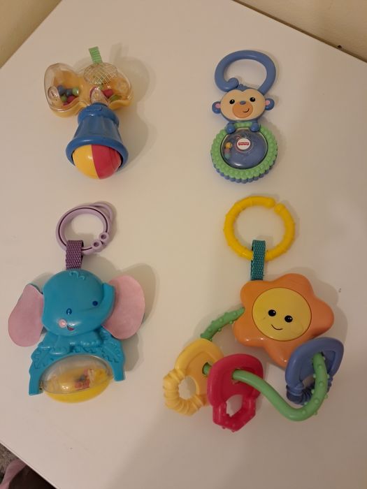 Бебешки играчки Fisher price