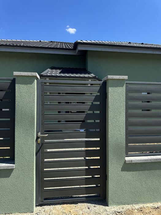 Porti , garduri, balustrade, balcoane