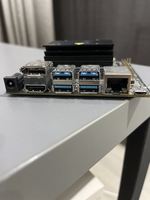 NVIDIA Jetson Nano Developer Kit 4GB — новый, без коробки