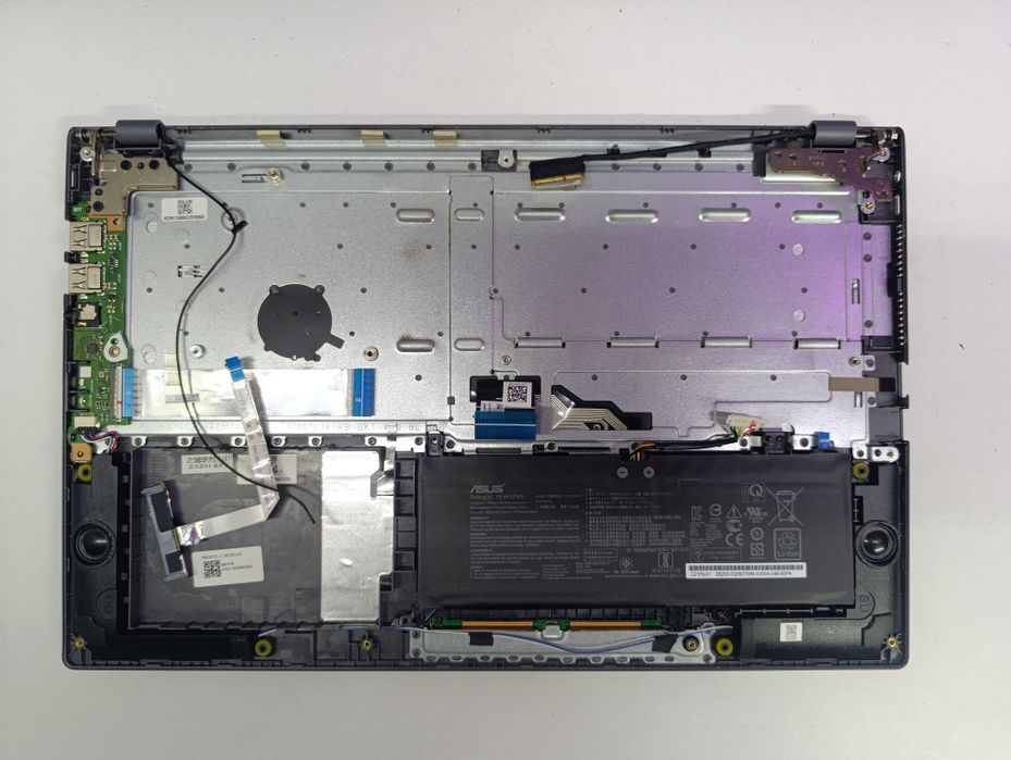 Dezmembrez Asus x515m display tastatura baterie Connector hdd