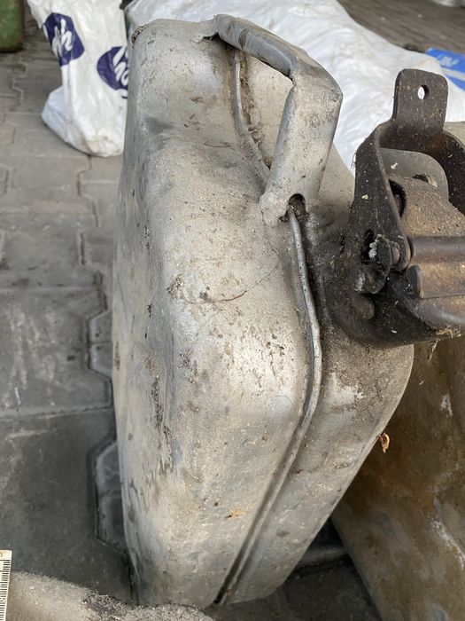 Продам канистры алюмини