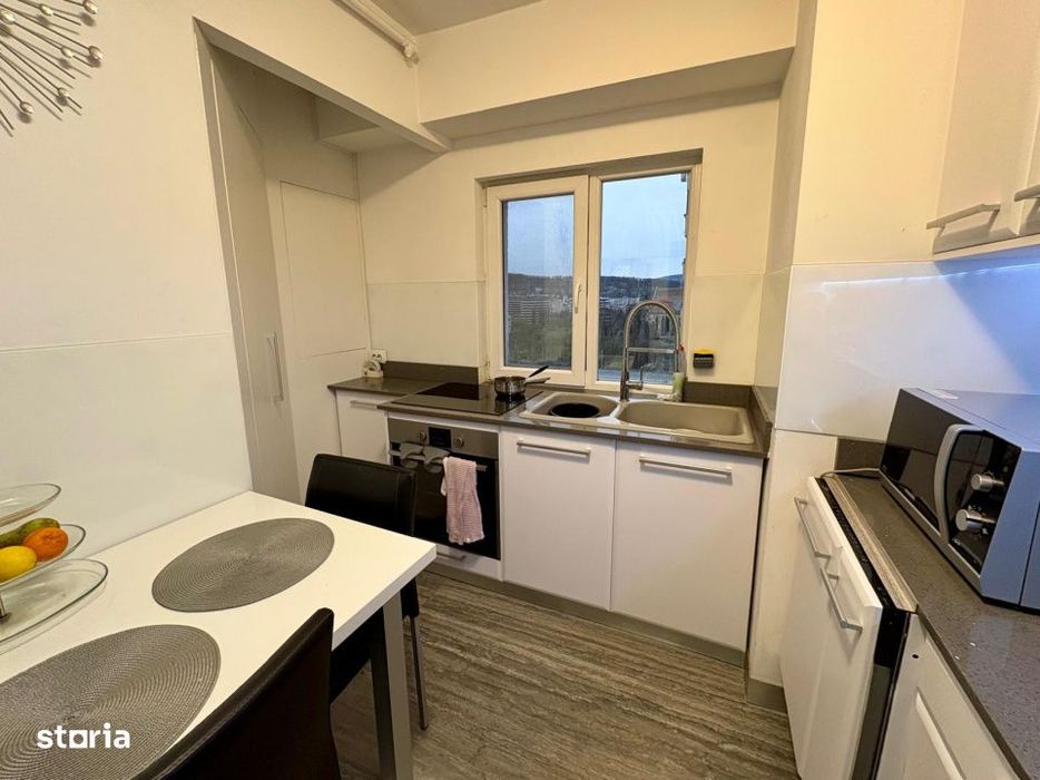 Apartament cu 3 camere decomandat | Renovat | 86mp | Pod Calvaria