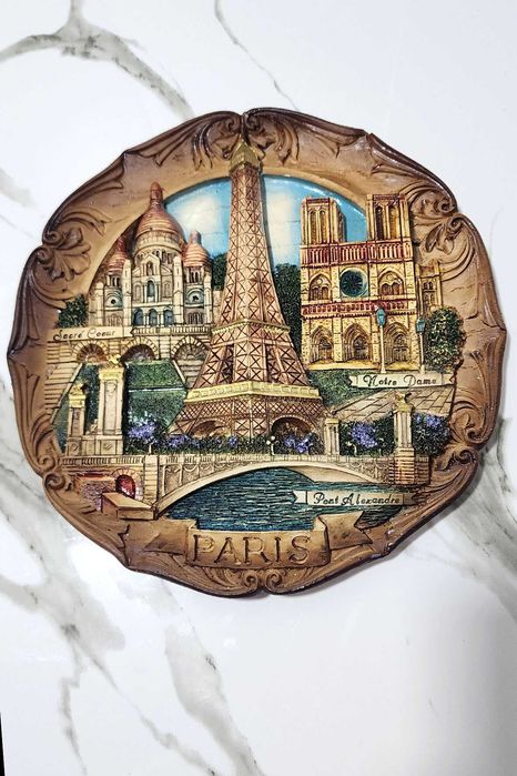 Декорированные тарелки на стену