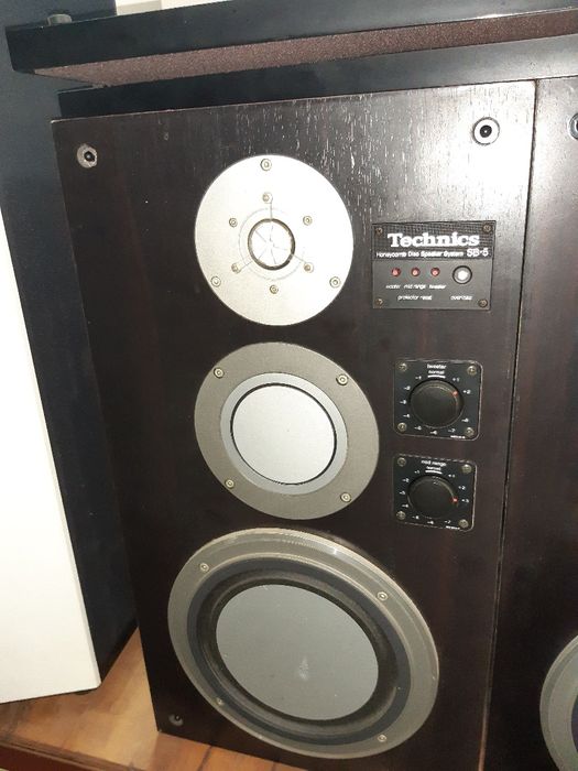 Boxe excepționale Technics SB 5
