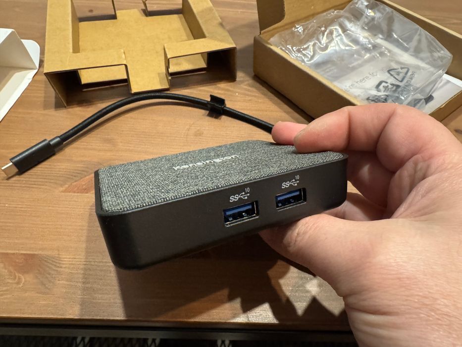 Docking (adaptor/multiplicator porturi) laptop USB 4.0, 2xHDMI suporta rezolutie 8K