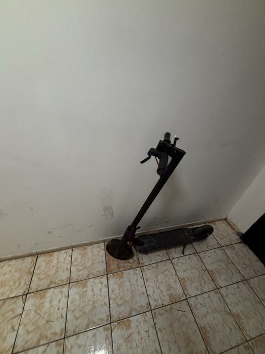 Продаю самокат но без зарядки