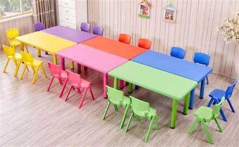 Детский столик пластиковый