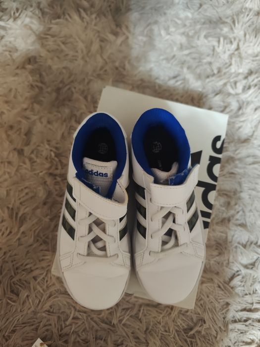 Детски маратонки Адидас номер 29.