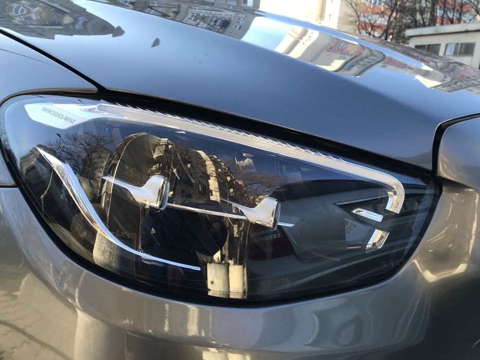 Десен фар Mercedes-Benz W213